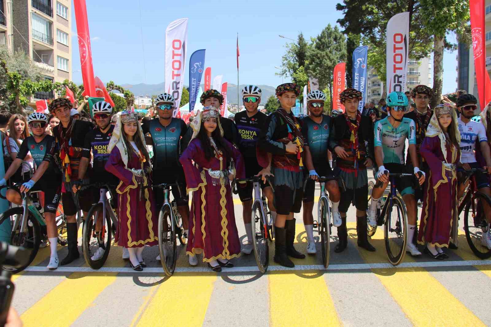 Cumhurbaşkanlığı Bisiklet Turu’nun ikinci etabı, Aydın’dan start aldı
