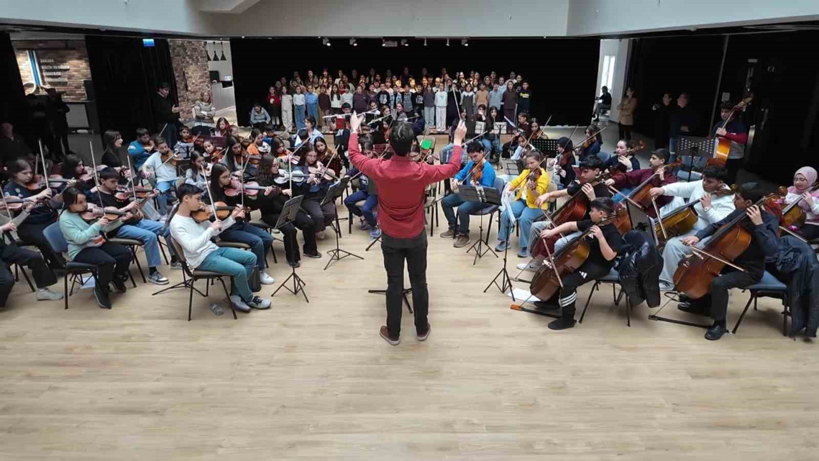 Cumhurbaşkanlığı Çocuk Orkestrası ve Korosu, yaklaşık bin çocukla birlikte 23 Nisan’da sahne alacak
