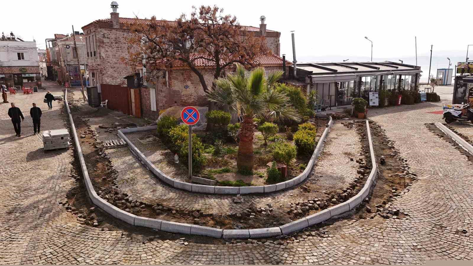 Cunda’da, araç trafiği ve yaya ulaşımına düzenleme
