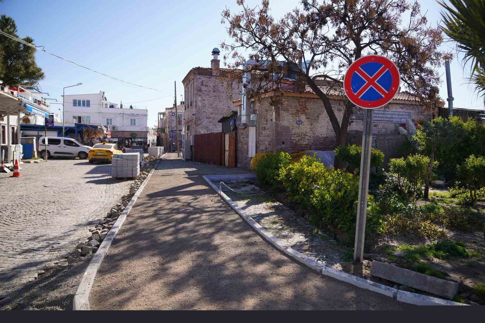 Cunda’da, araç trafiği ve yaya ulaşımına düzenleme
