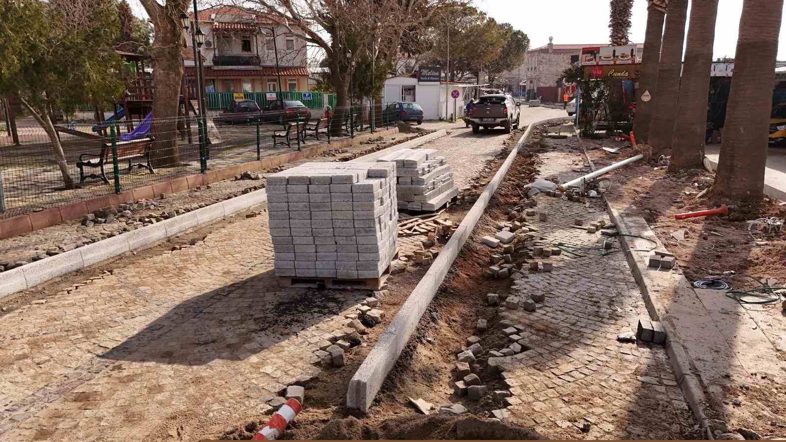 Cunda’da, araç trafiği ve yaya ulaşımına düzenleme
