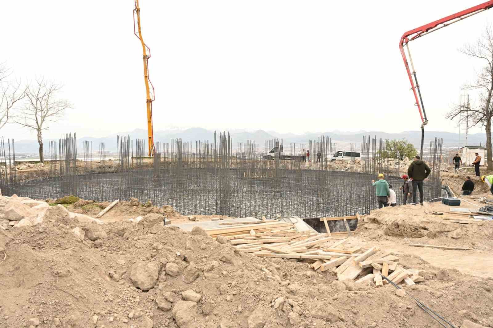 Çünür Tepesi’ne restoran ve sosyal tesis inşa ediliyor
Çünür Tepesi’ne restoran ve sosyal tesis inşa ediliyor