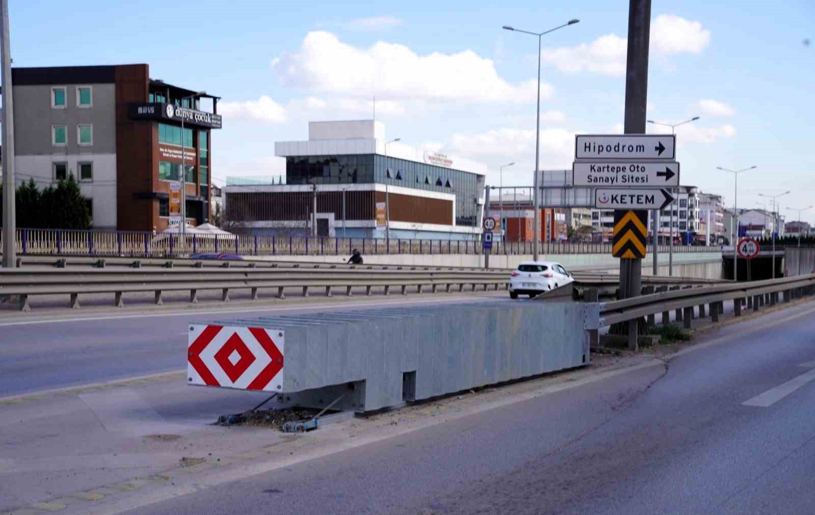 D-100’deki riskli kavşaklara "çarpışma yastığı" önlemi
