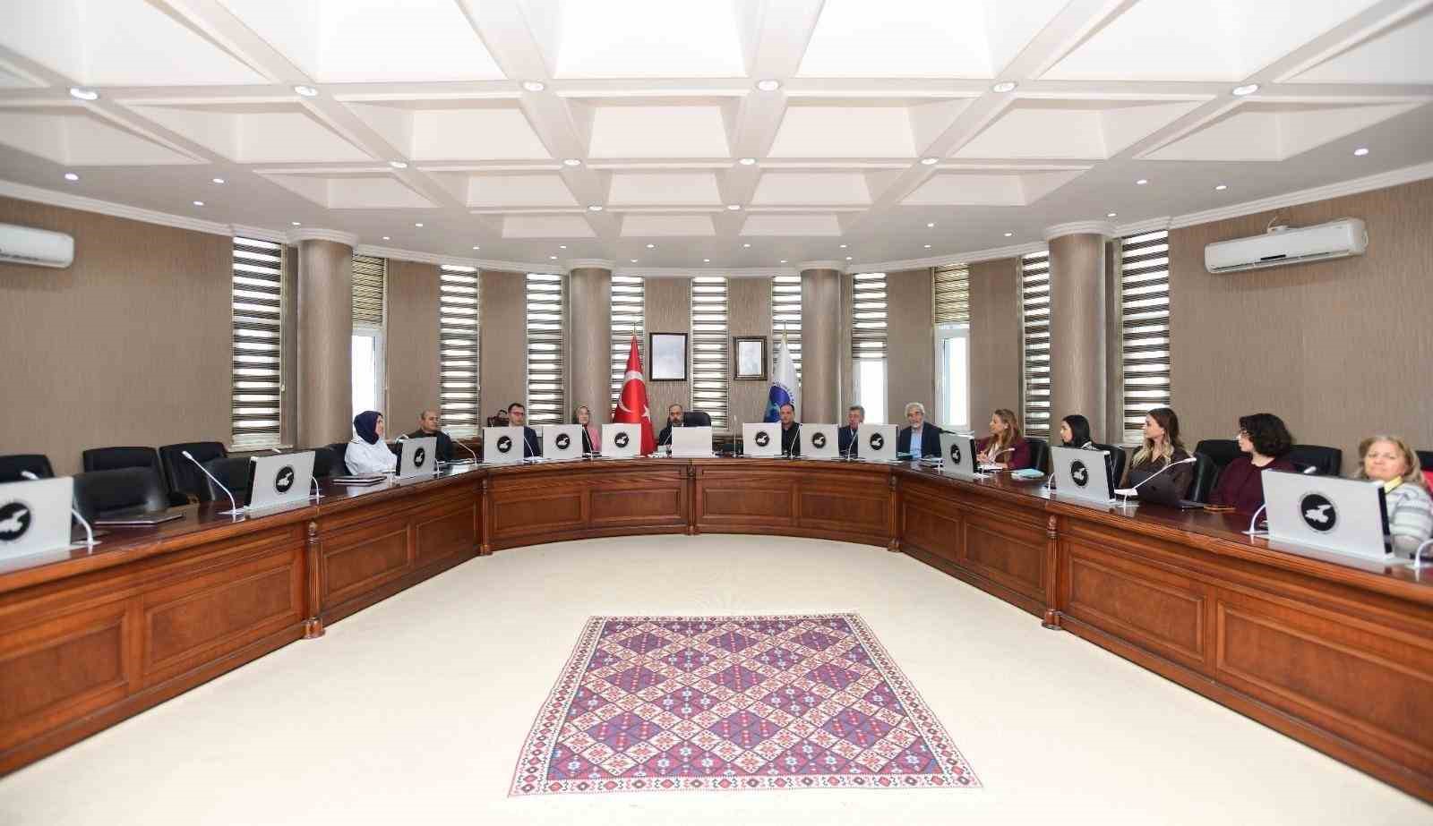 DAKAF’26 için hazırlıklar başladı: Doğu Anadolu’nun kariyer rotası Van’da çiziliyor
DAKAF’26 için hazırlıklar başladı: Doğu Anadolu’nun kariyer rotası Van’da çiziliyor