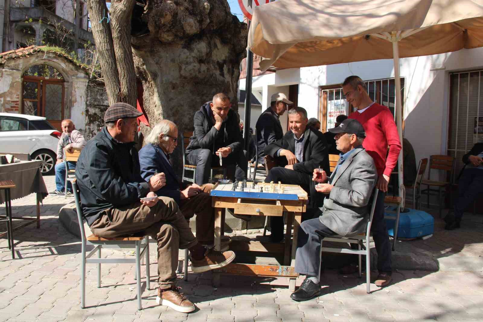 Dama tutkusu teknolojiye direniyor
