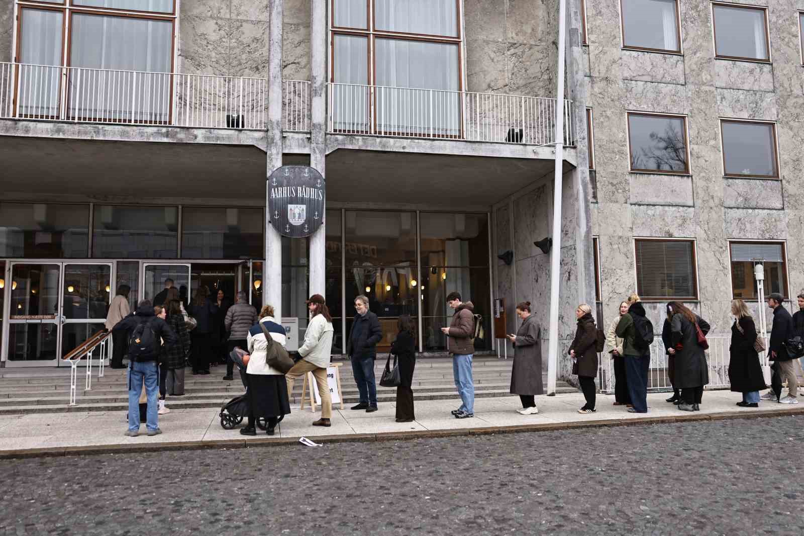 Danimarka halkı genel seçim için sandık başında
