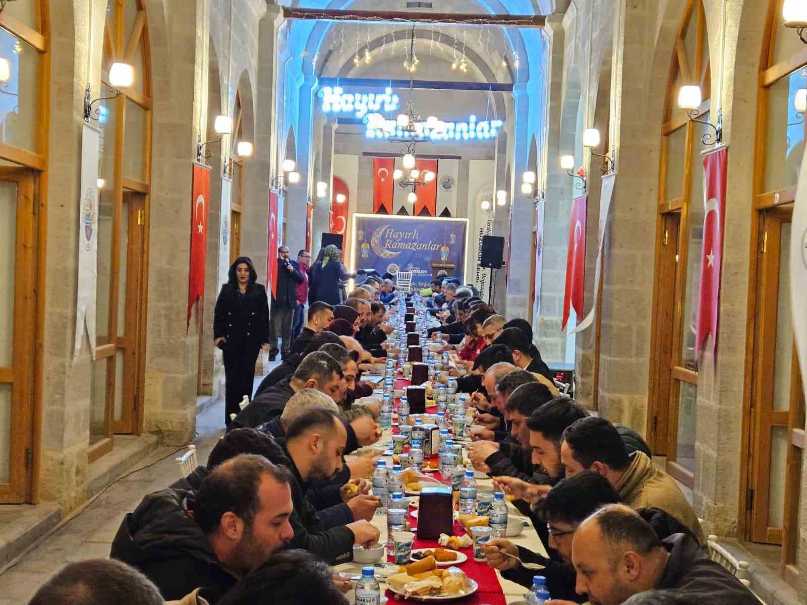 Darende’de birlik iftarı
Darende’de birlik iftarı