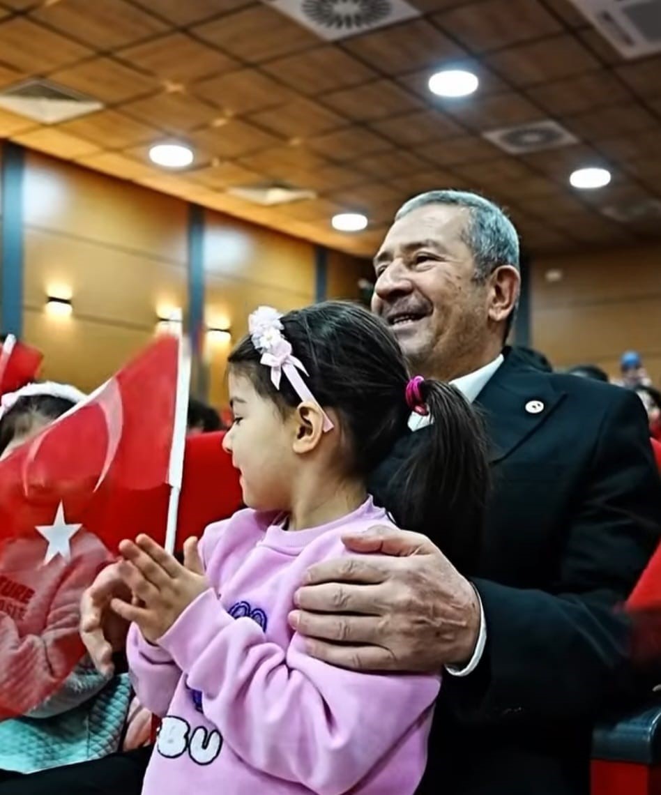 Darende’de çocuk sinema günleri devam ediyor
Darende’de çocuk sinema günleri devam ediyor