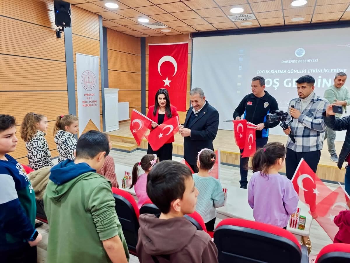 Darende’de çocuklar için "Çocuk Sinema Günleri" başladı
