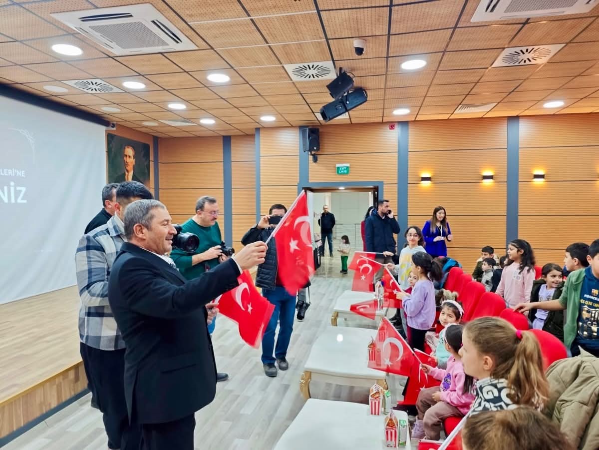 Darende’de çocuklar için "Çocuk Sinema Günleri" başladı
