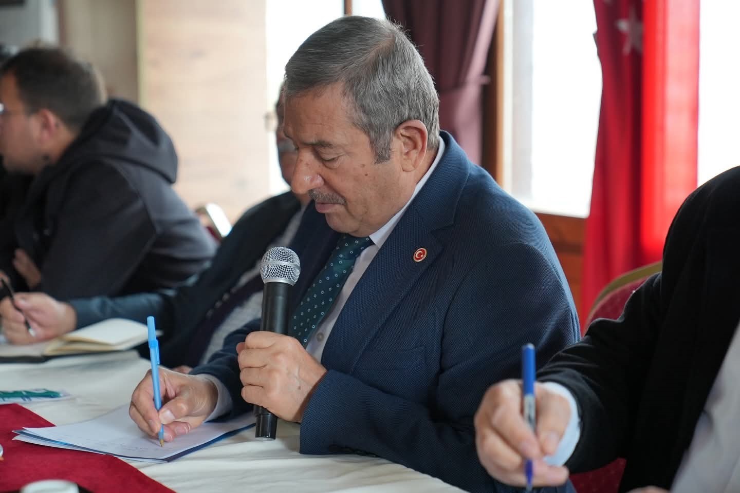 Darende’de muhtarlarla istişare toplantısı
