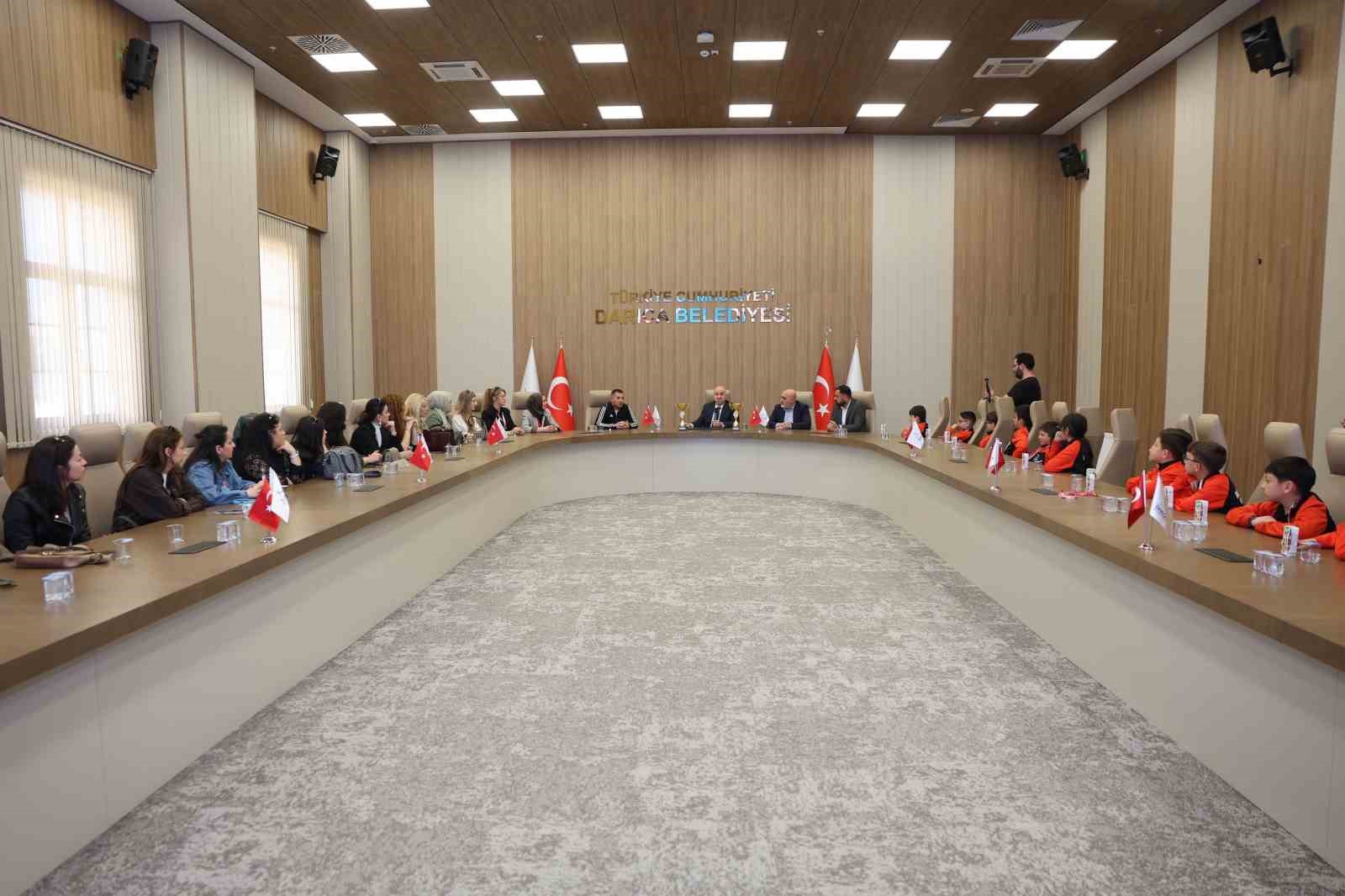 Darıca Belediyesi halk oyunları ekibi Kocaeli şampiyonu oldu
