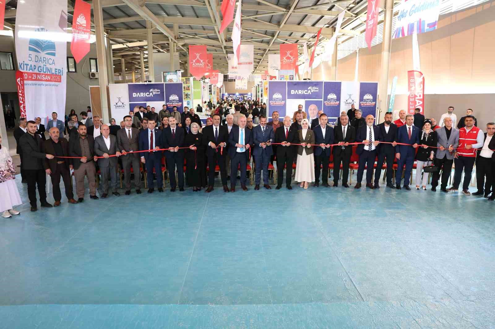 Darıca Kitap Fuarı kapılarını açtı
