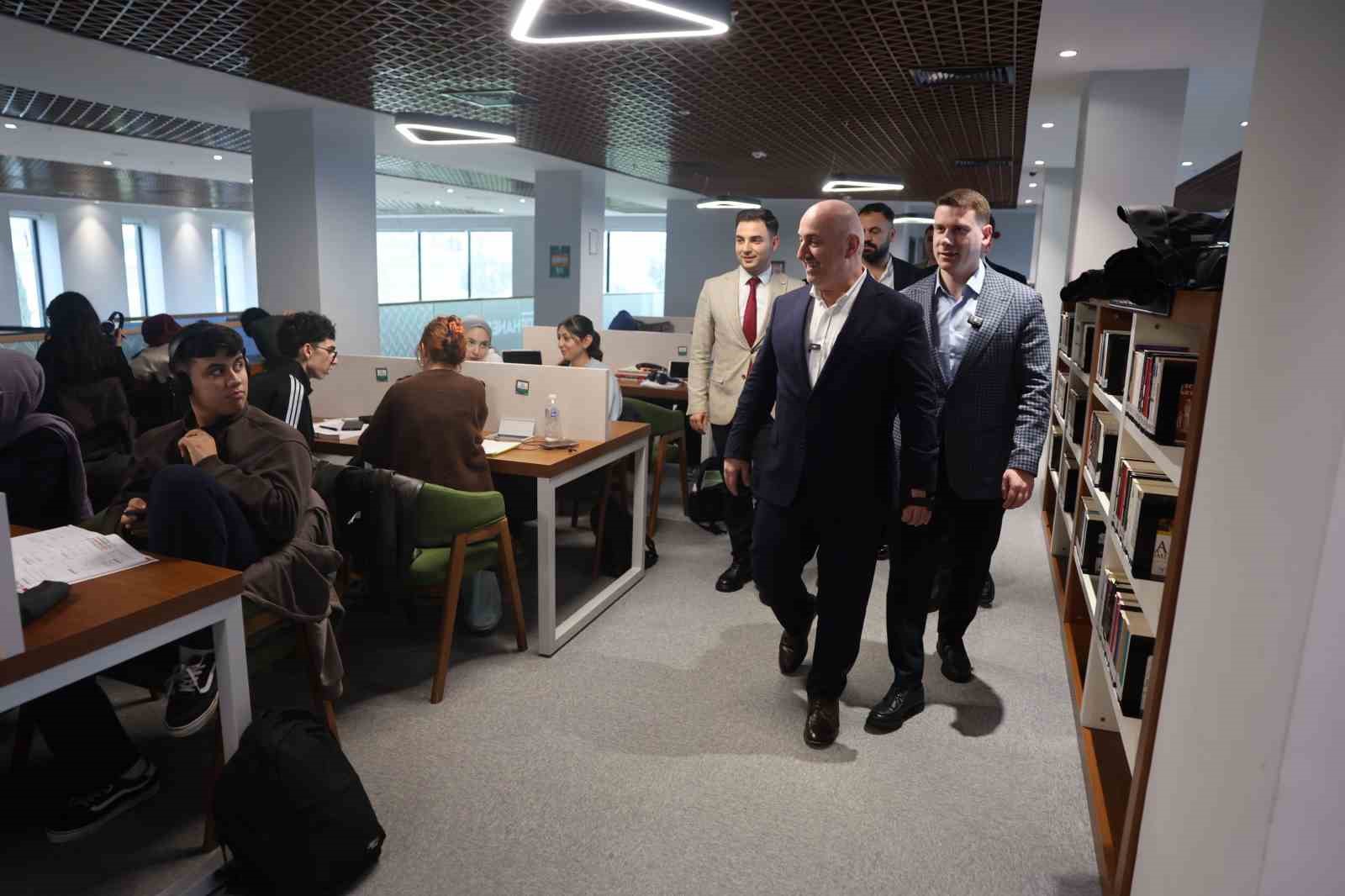 Darıca’da gençlik yatırımları incelendi
