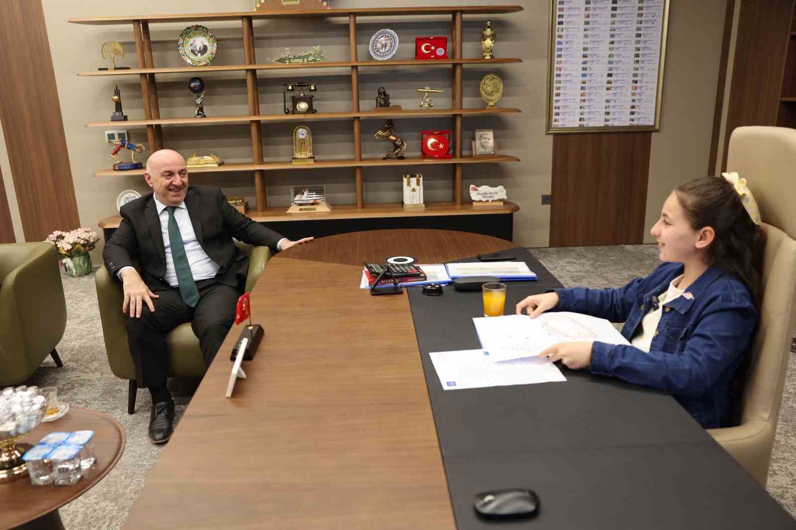 Darıca’da makam koltuğu geleceğin başkanlarına devredildi
