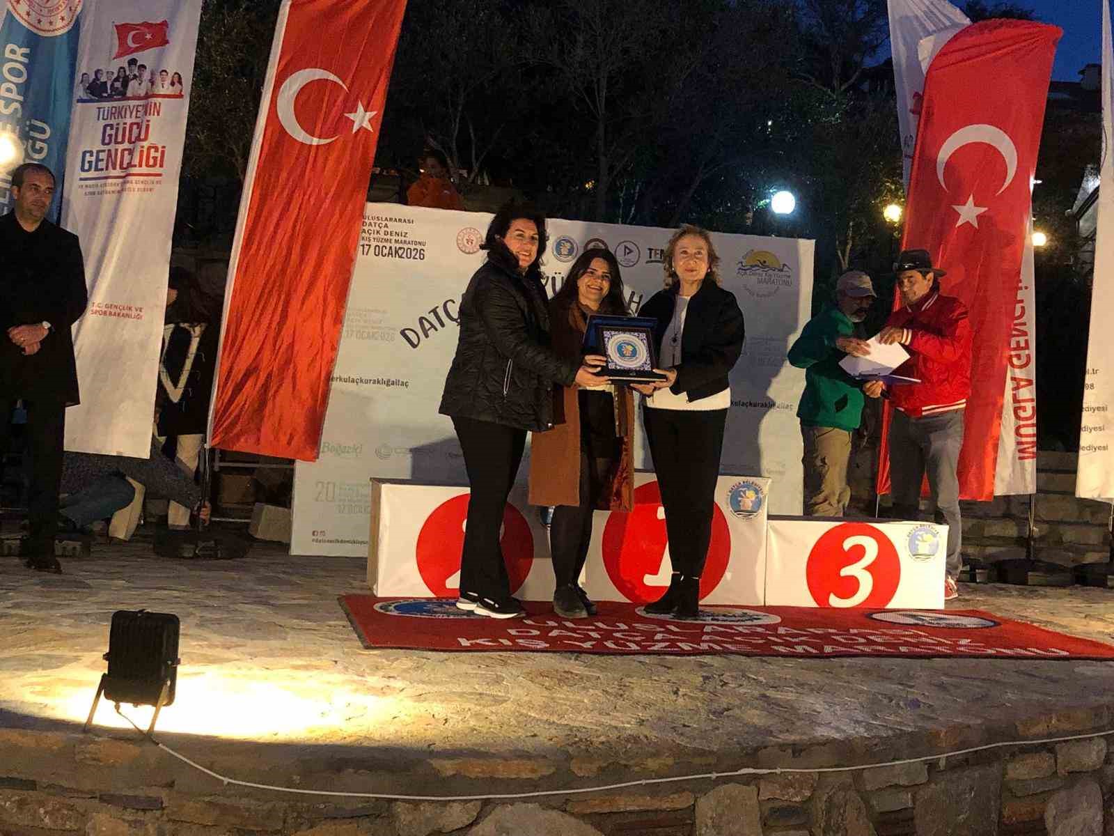 Datça Kış Yüzme Maratonu’nda ödüller sahiplerini buldu
