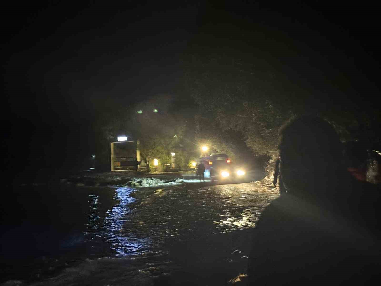 Datça’da sele kapılan sürücü, çalıya tutunarak hayatta kaldı
