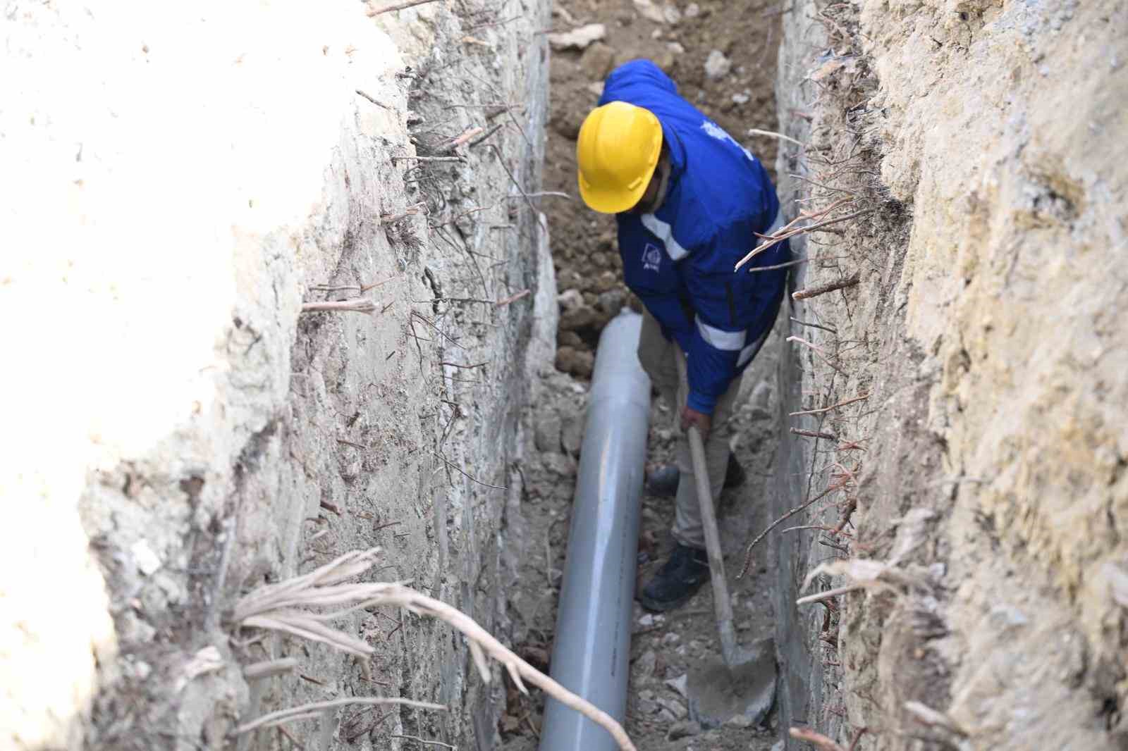 Davutlar Mahallesi’nin altyapısı Aydın Büyükşehir Belediyesi’nin çalışmaları ile güçleniyor
