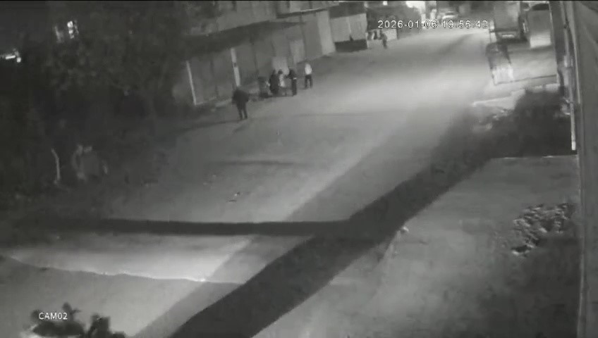 Dayak yiyen yeğenini kurtarmak isteyen kadın darp edildi
Dayak yiyen yeğenini kurtarmak isteyen kadın darp edildi