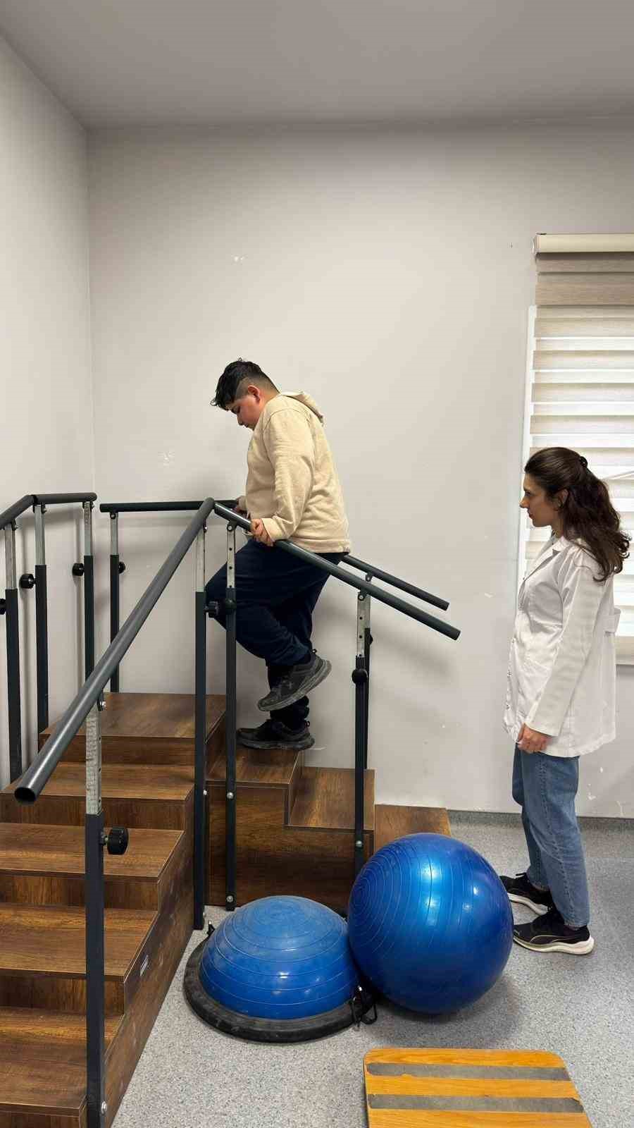 Defne Devlet Hastanesi Fizik Tedavi Ünitesi 300 bin seans gerçekleştirdi
