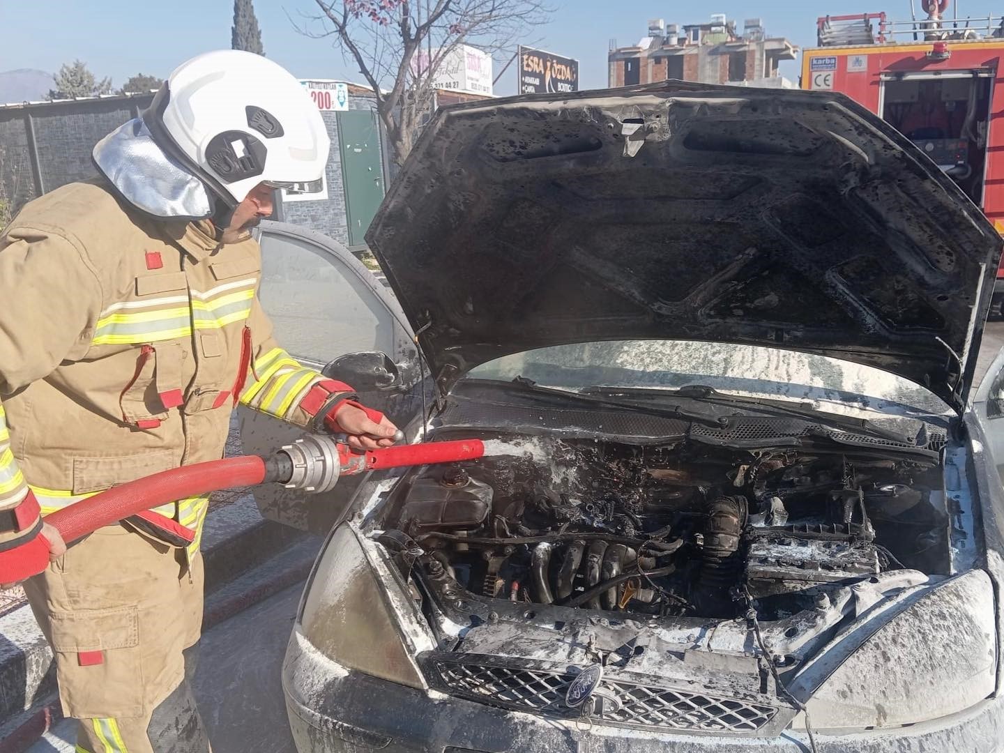 Defne’de araç yangını
