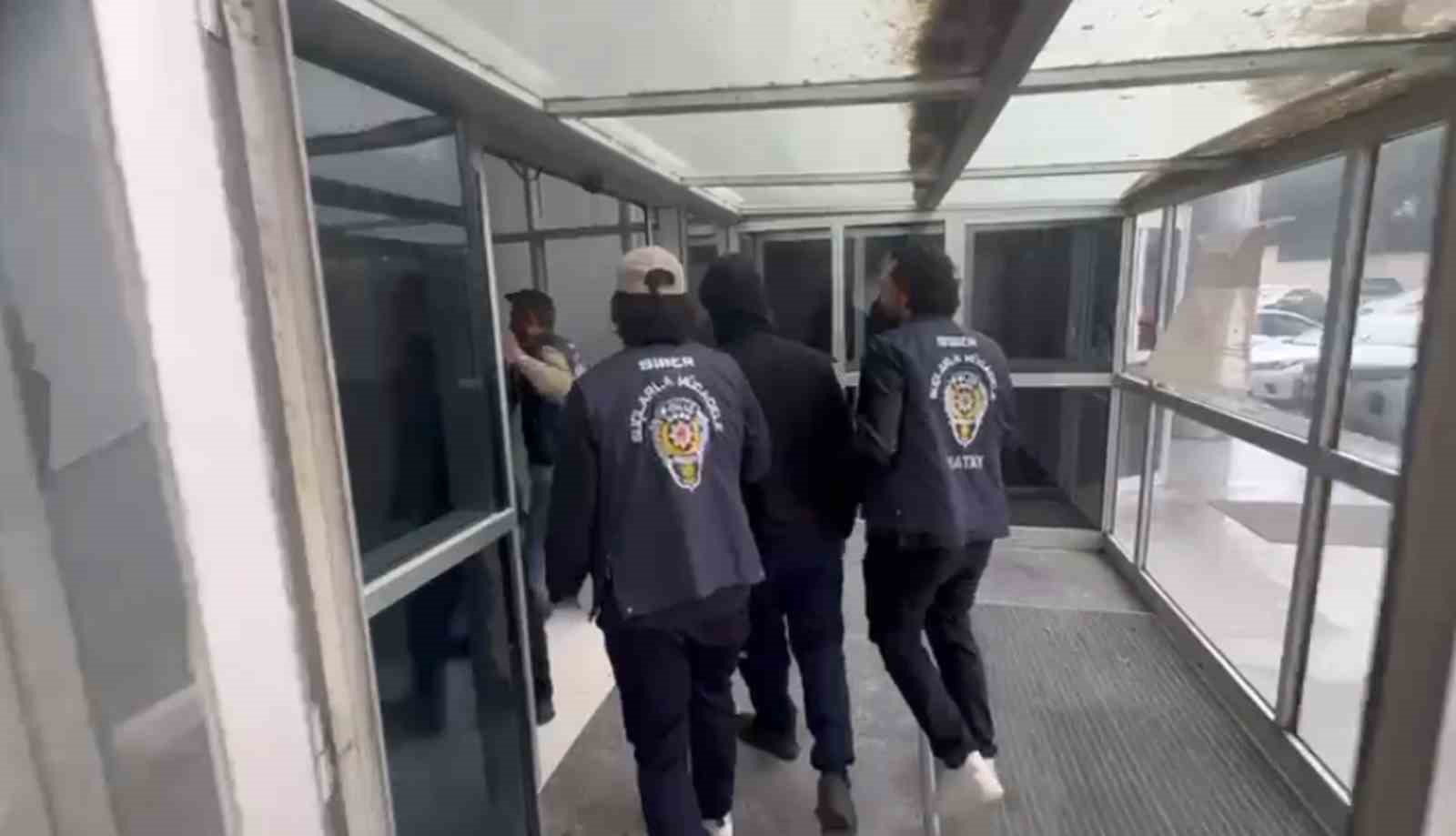 Defne’de bahis oynayanlara suçüstü; 4 gözaltı
