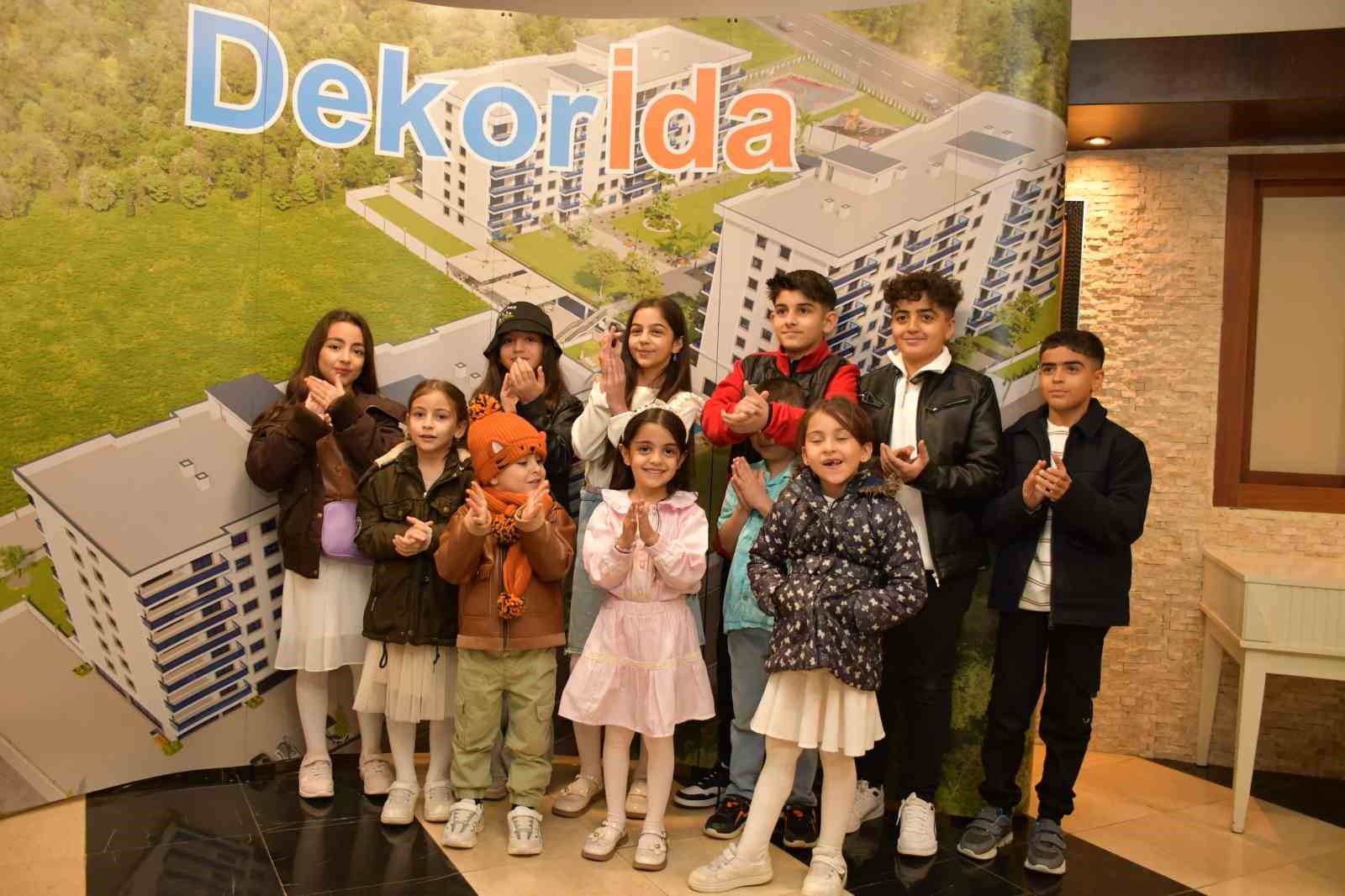 Dekorida, yeni vizyonunu Çanakkale’de bin kişilik lansmanla tanıttı
Dekorida, yeni vizyonunu Çanakkale’de bin kişilik lansmanla tanıttı