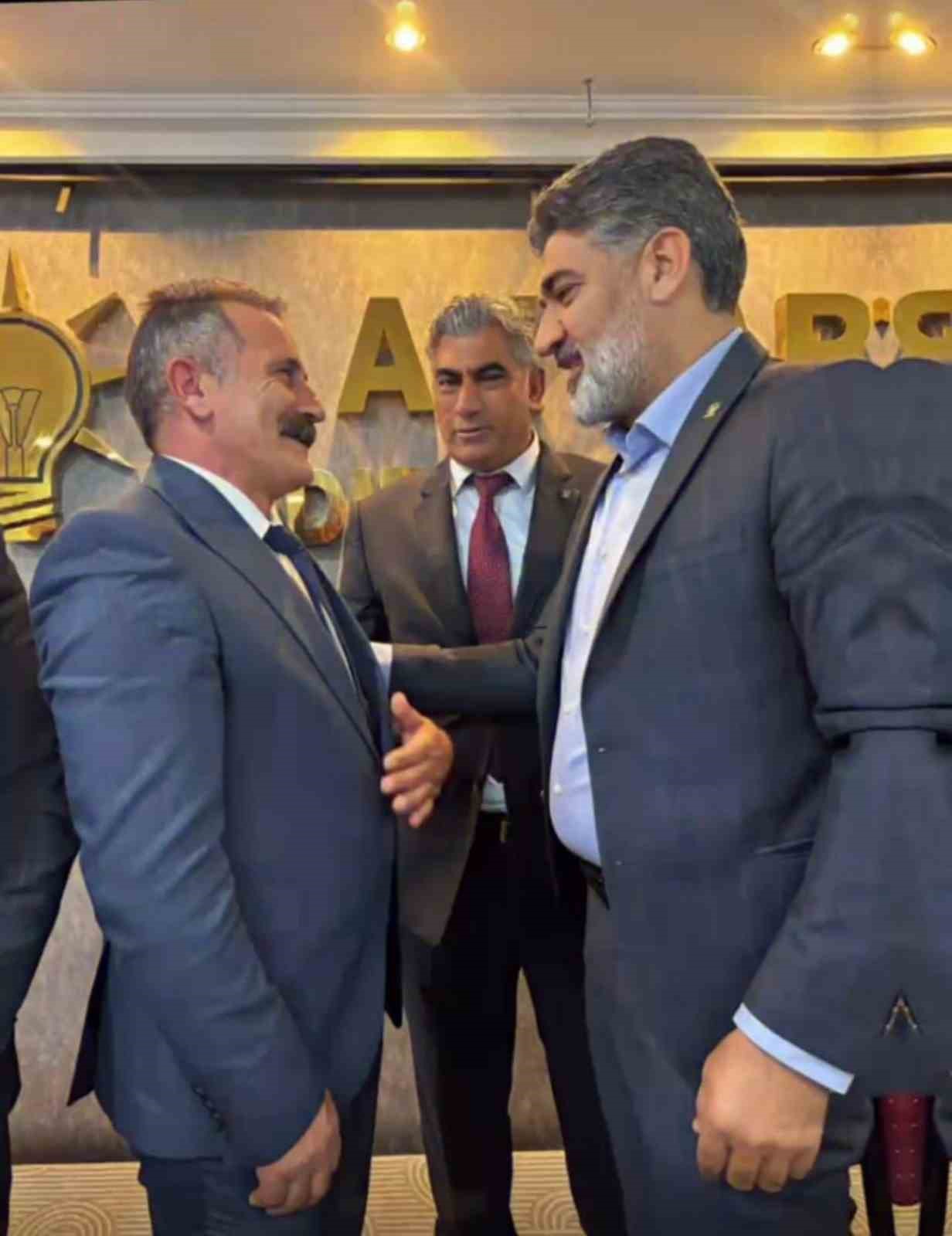 DEM Partili meclis üyesi AK Parti’ye katıldı
