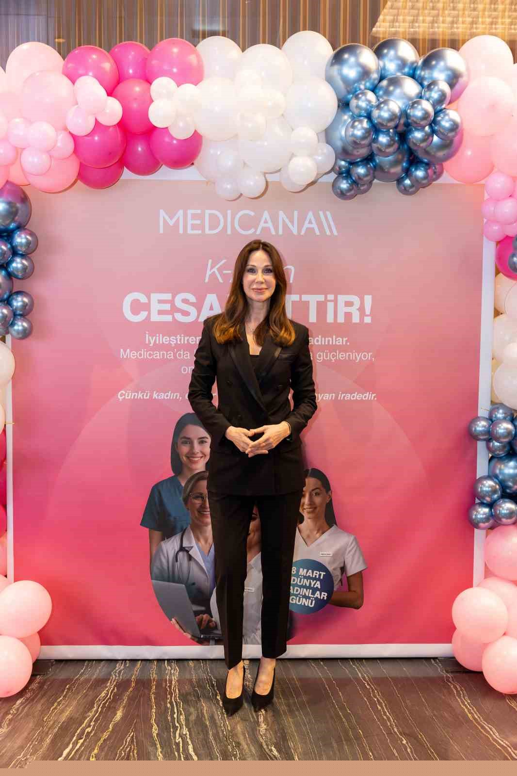 Demet Şener Dünya Kadınlar Günü etkinliğinde anne olmanın gücünü anlattı
