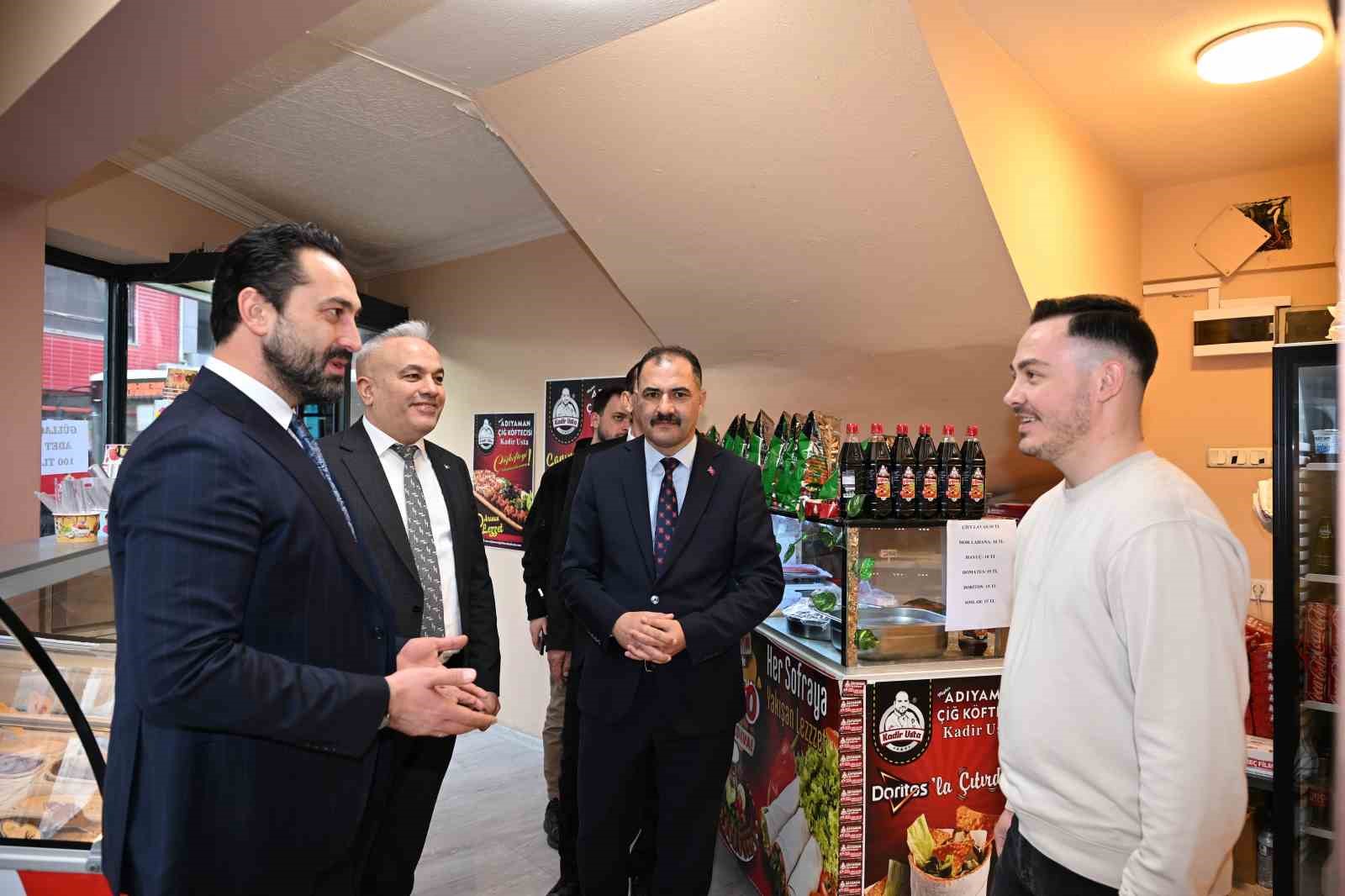 Demirci’de 5 bin kişilik iftar sofrası kuruldu
