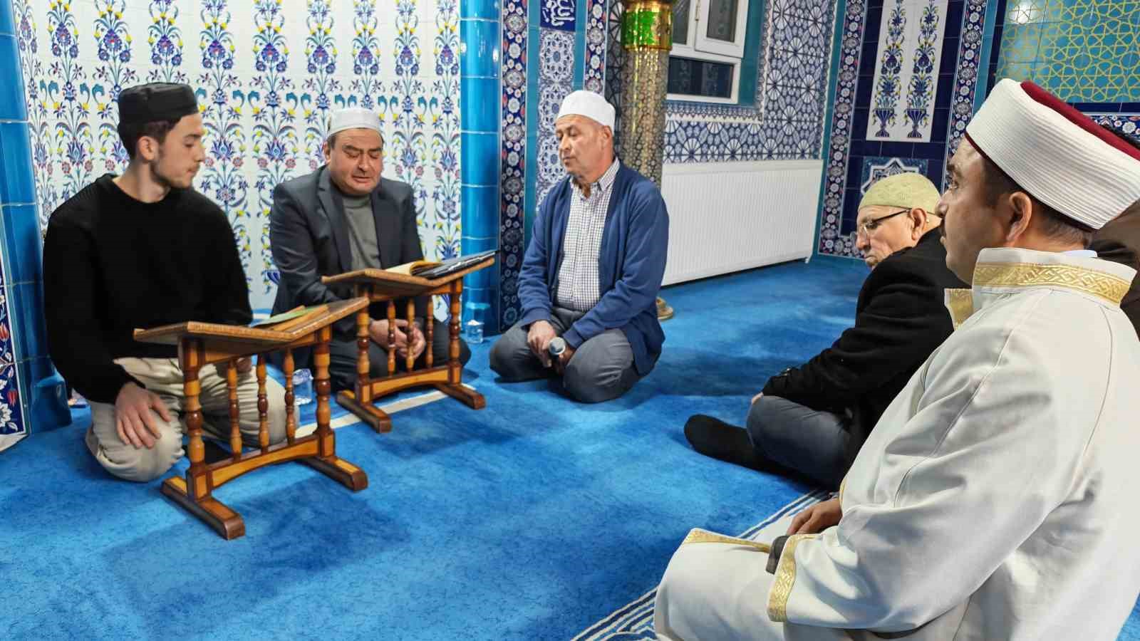 Demirci’de Miraç Kandili dualarla idrak edildi
