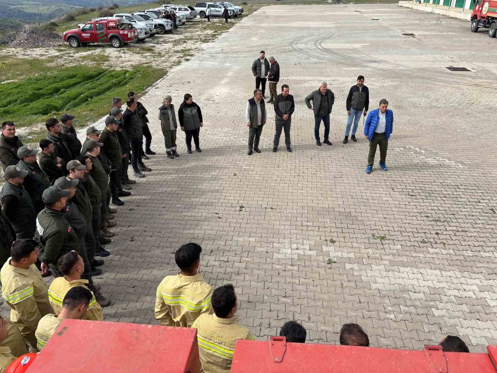 Demirci’de orman yangınlarına karşı uygulamalı eğitim
