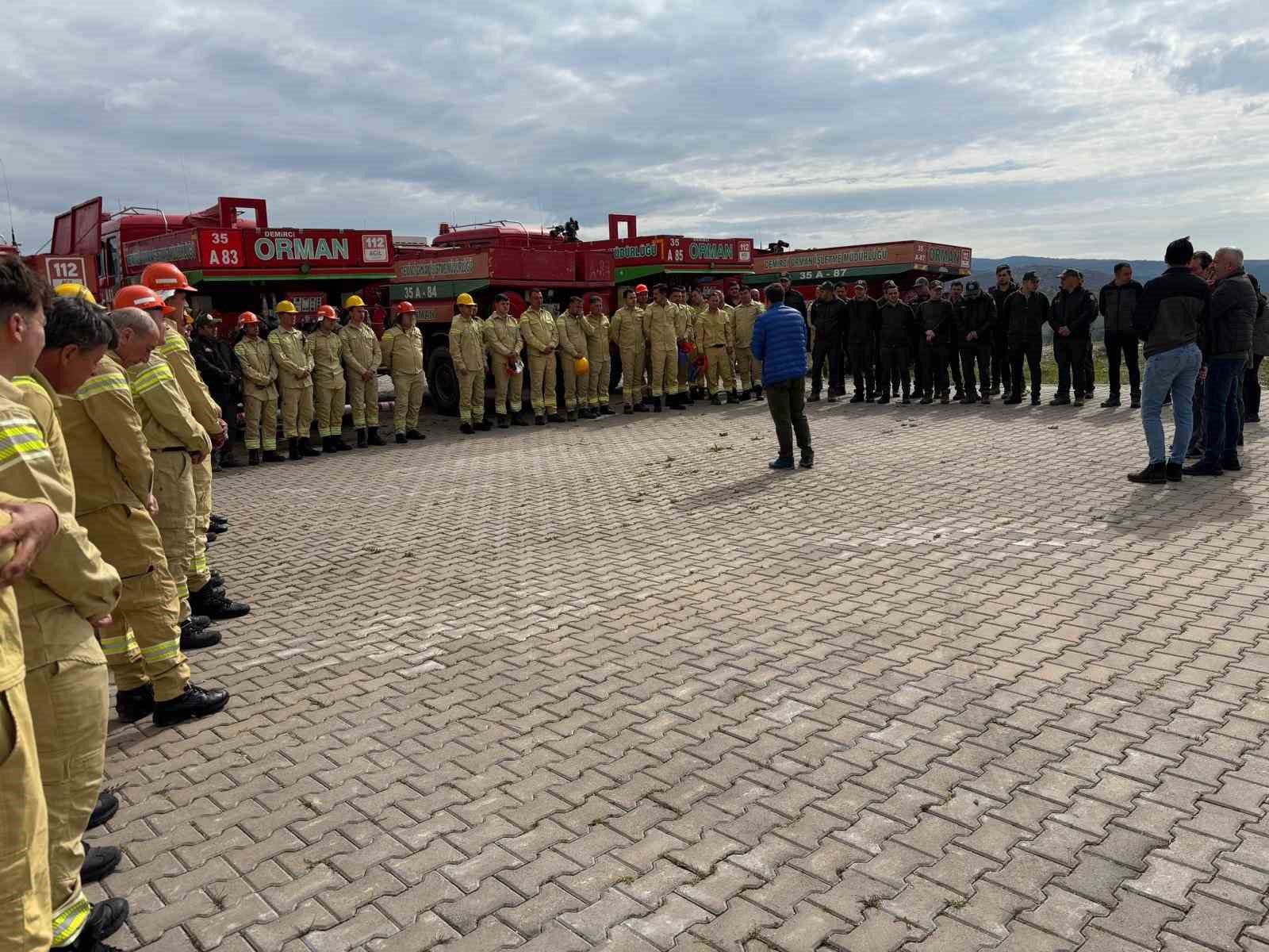 Demirci’de orman yangınlarına karşı uygulamalı eğitim
