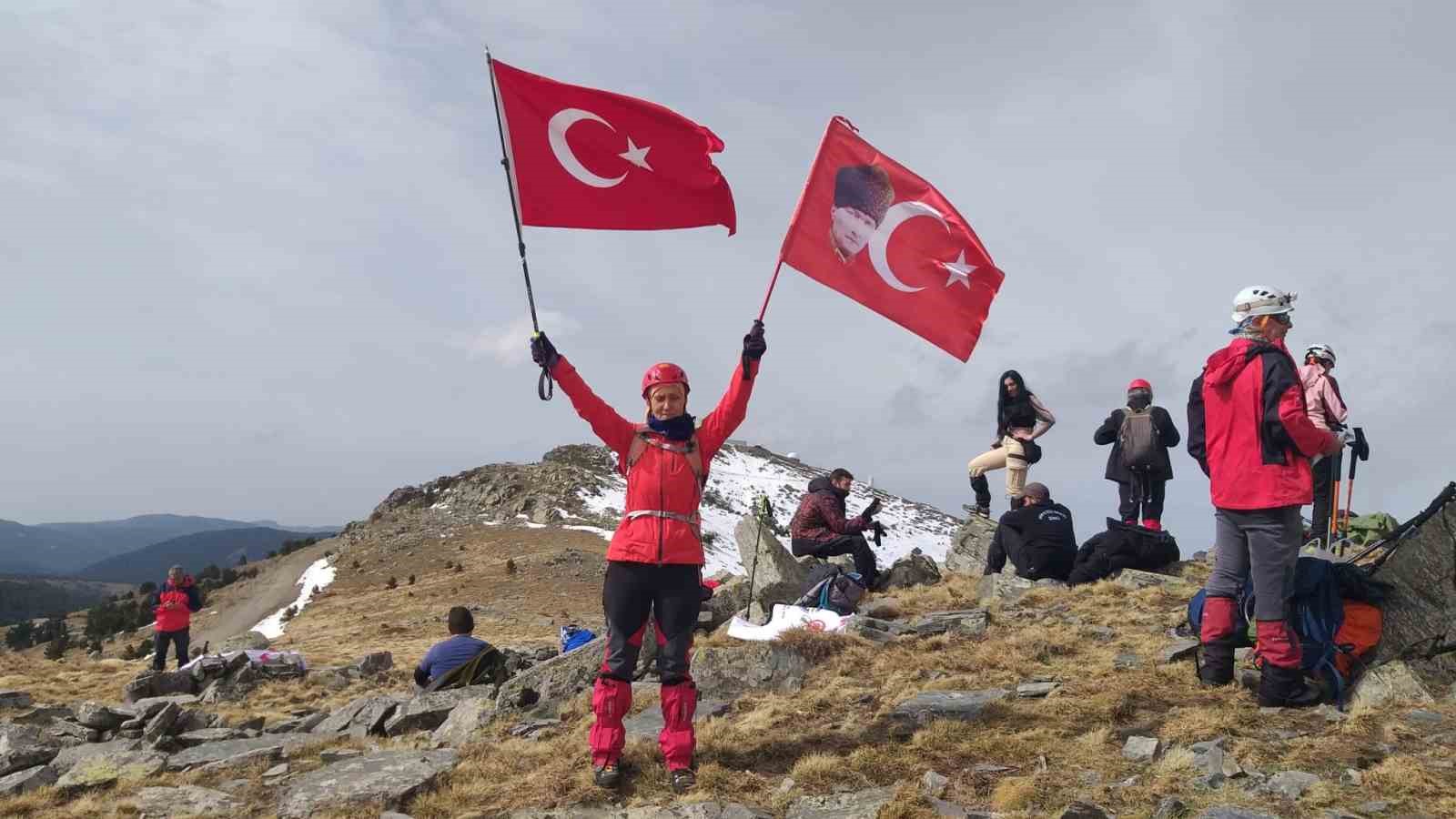Demircili dağcılar Kaz Dağlarına tırmandı
