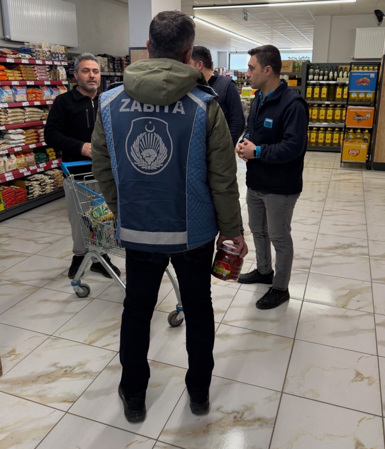 Demirözü’nde marketler denetlendi
