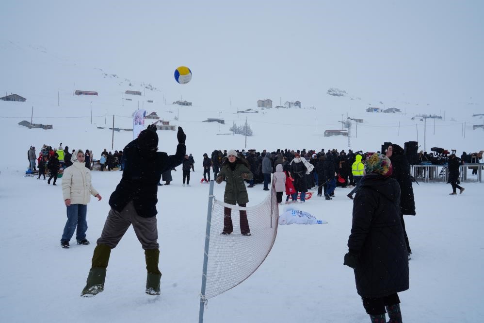 Demirözü’nde voleybol şenliği ve turnuvası için başvuru süreci başladı
