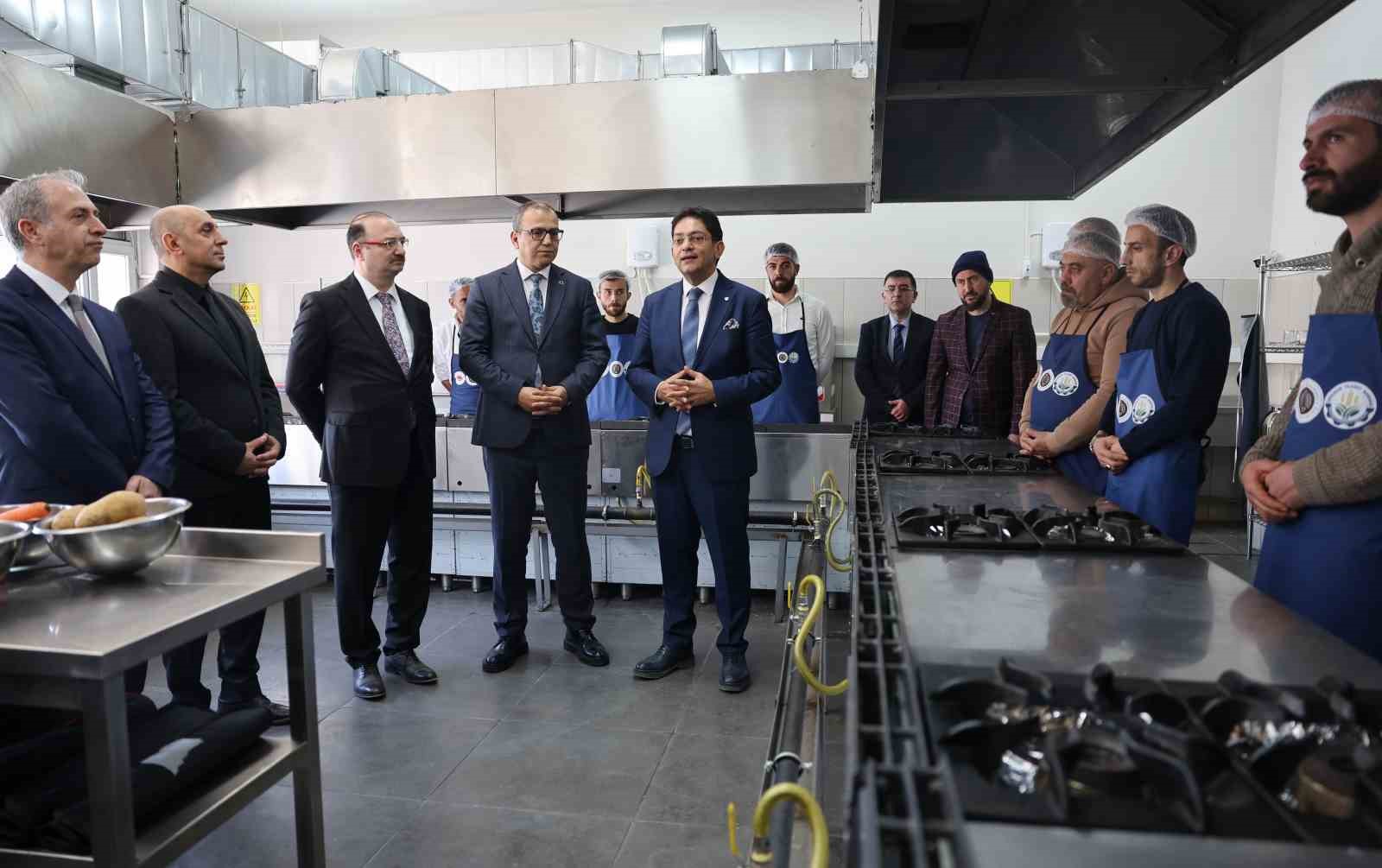 Denetimli serbestlik kapsamındaki 16 katılımcı, Atatürk Üniversitesinde Gastronomi ve mutfak sanatları eğitimi alacak
