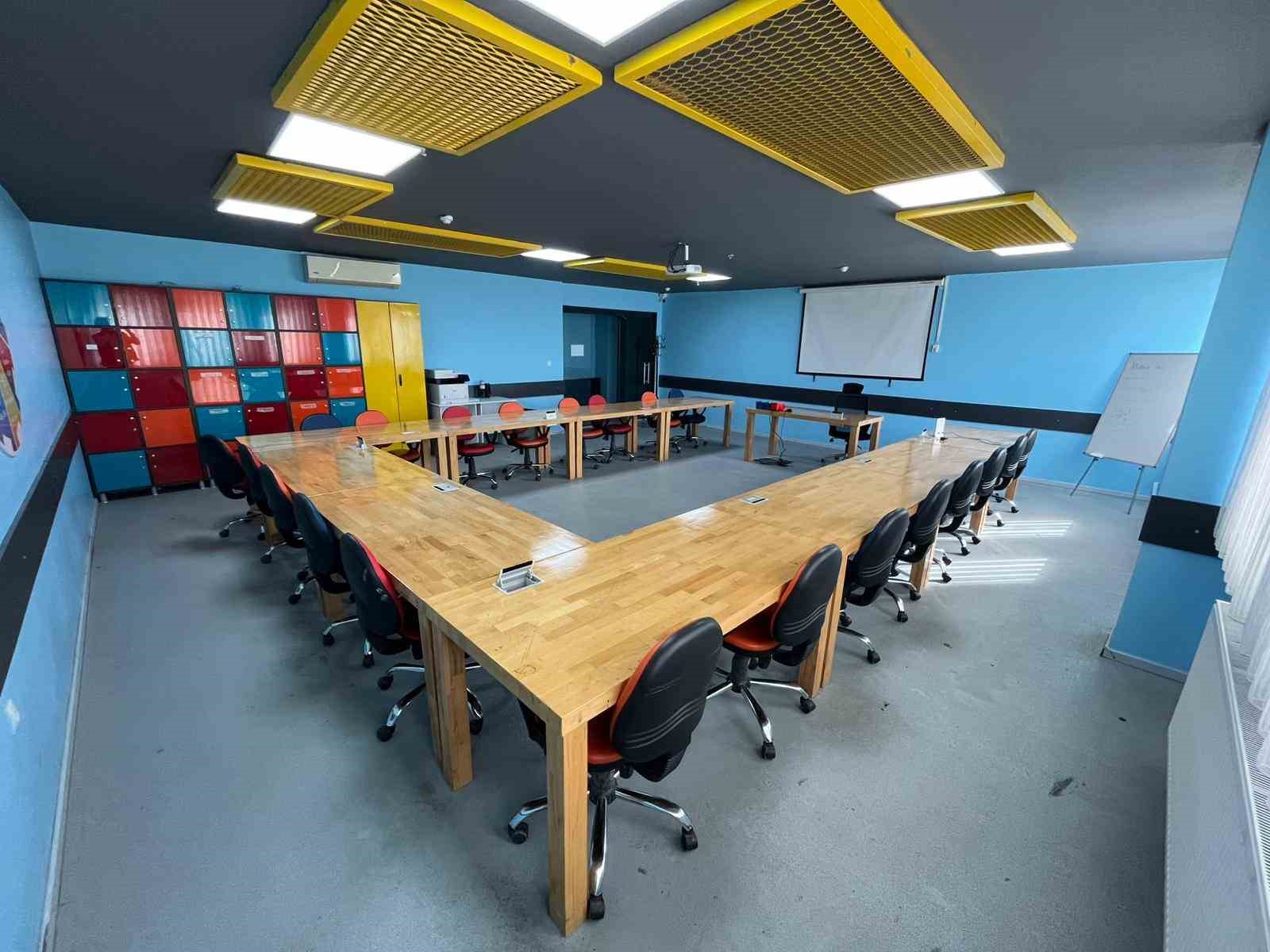 DENEYAP teknoloji atölyeleri geleceğin yıldızlarını arıyor
