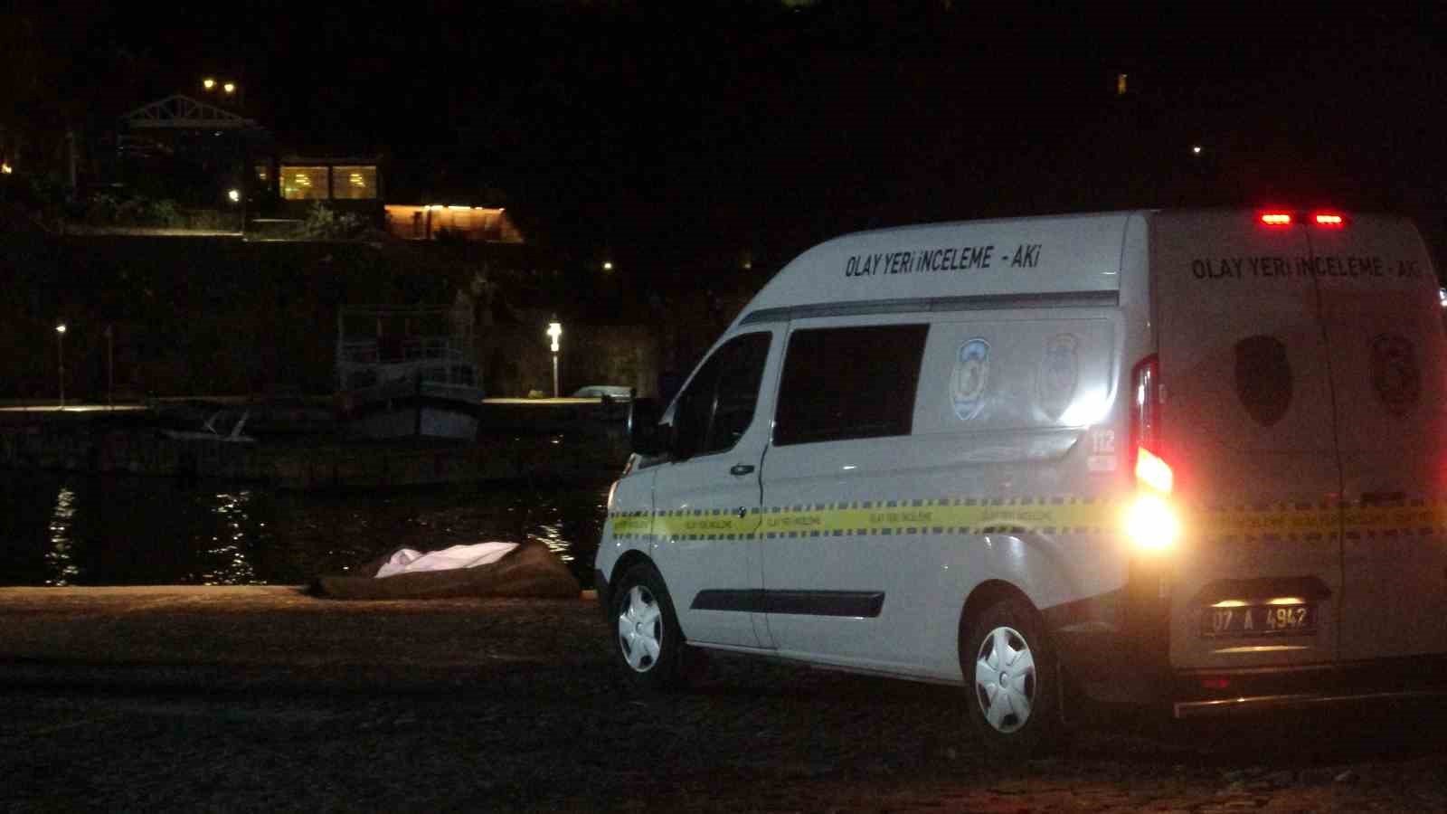 Dengesini kaybedip 30 metrelik falezlerden düşen kadın hayatını kaybetti
