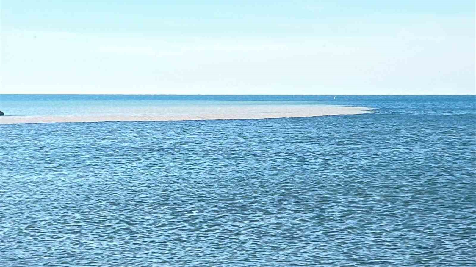 Deniz suyunda yaşanan çekilme vatandaşları tedirgin etti
