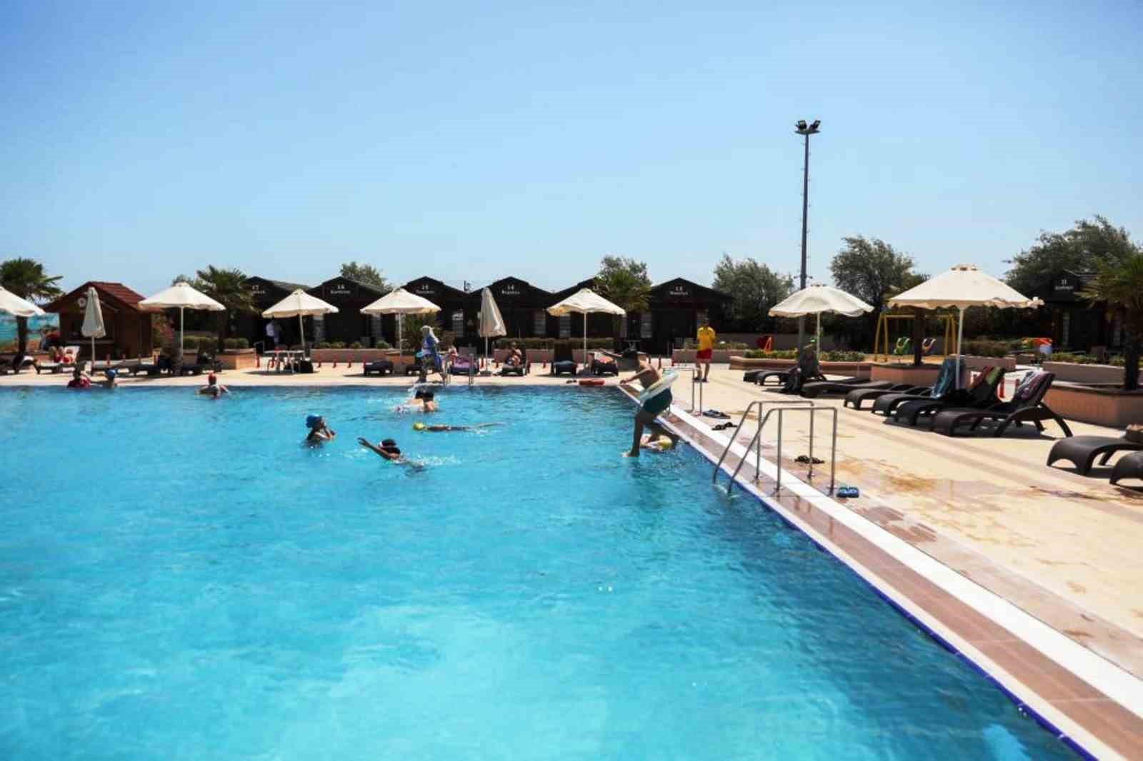 Deniz ve havuz görmeyen engellilere 5 yıldızlı hizmet: 10 binden fazla kişi yararlandı
