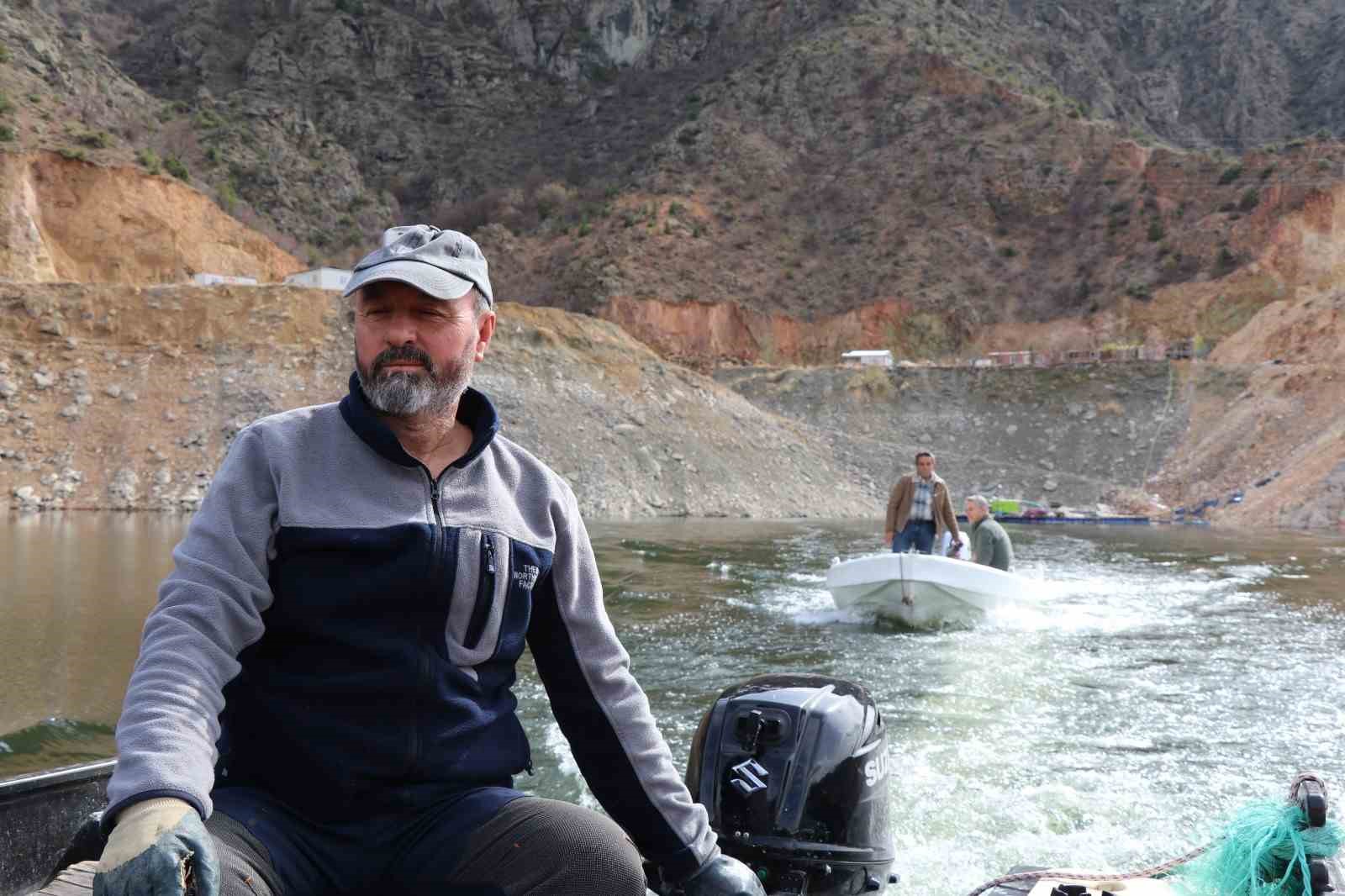 Denizi olmayan Erzurum’da yılda 300 tona yakın balık üretiyorlar
Denizi olmayan Erzurum’da yılda 300 tona yakın balık üretiyorlar