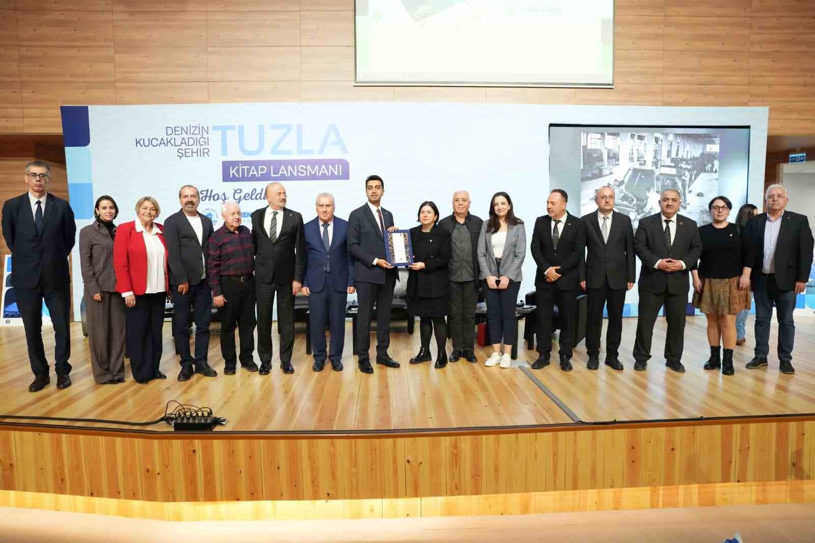 "Denizin Kucakladığı Şehir: Tuzla" kitabı çıktı
