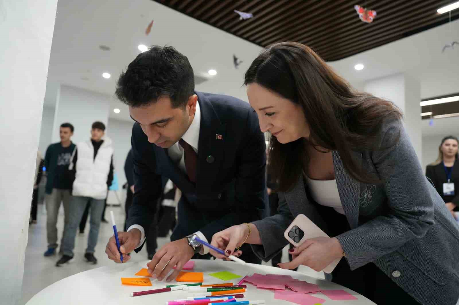 "Denizin Kucakladığı Şehir: Tuzla" kitabı çıktı
