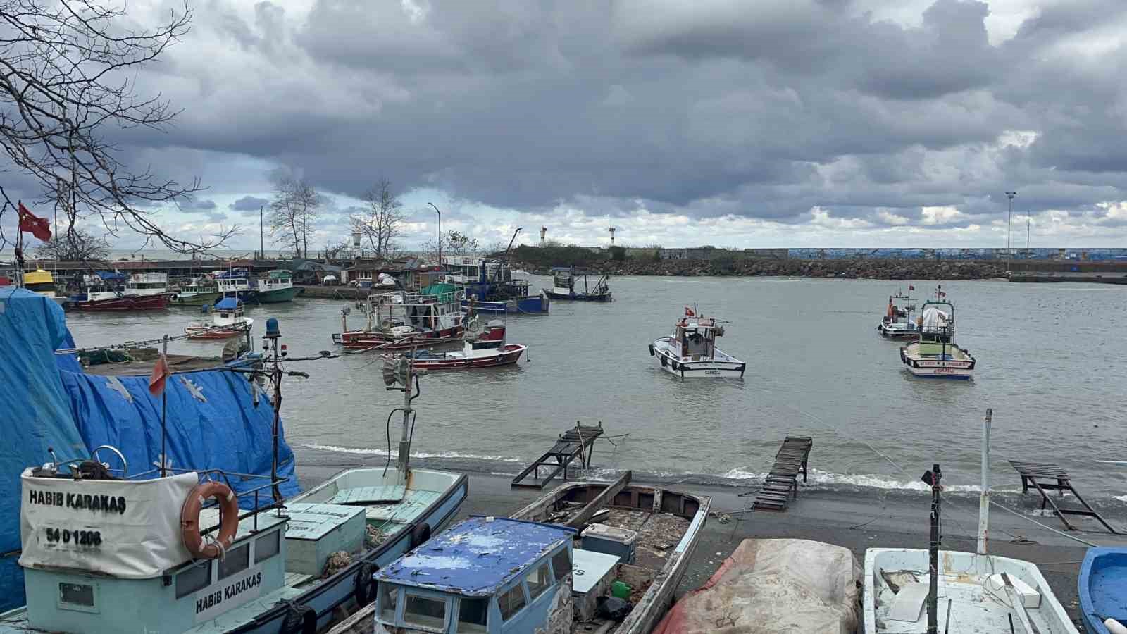 Denizlerde yasak başladı
