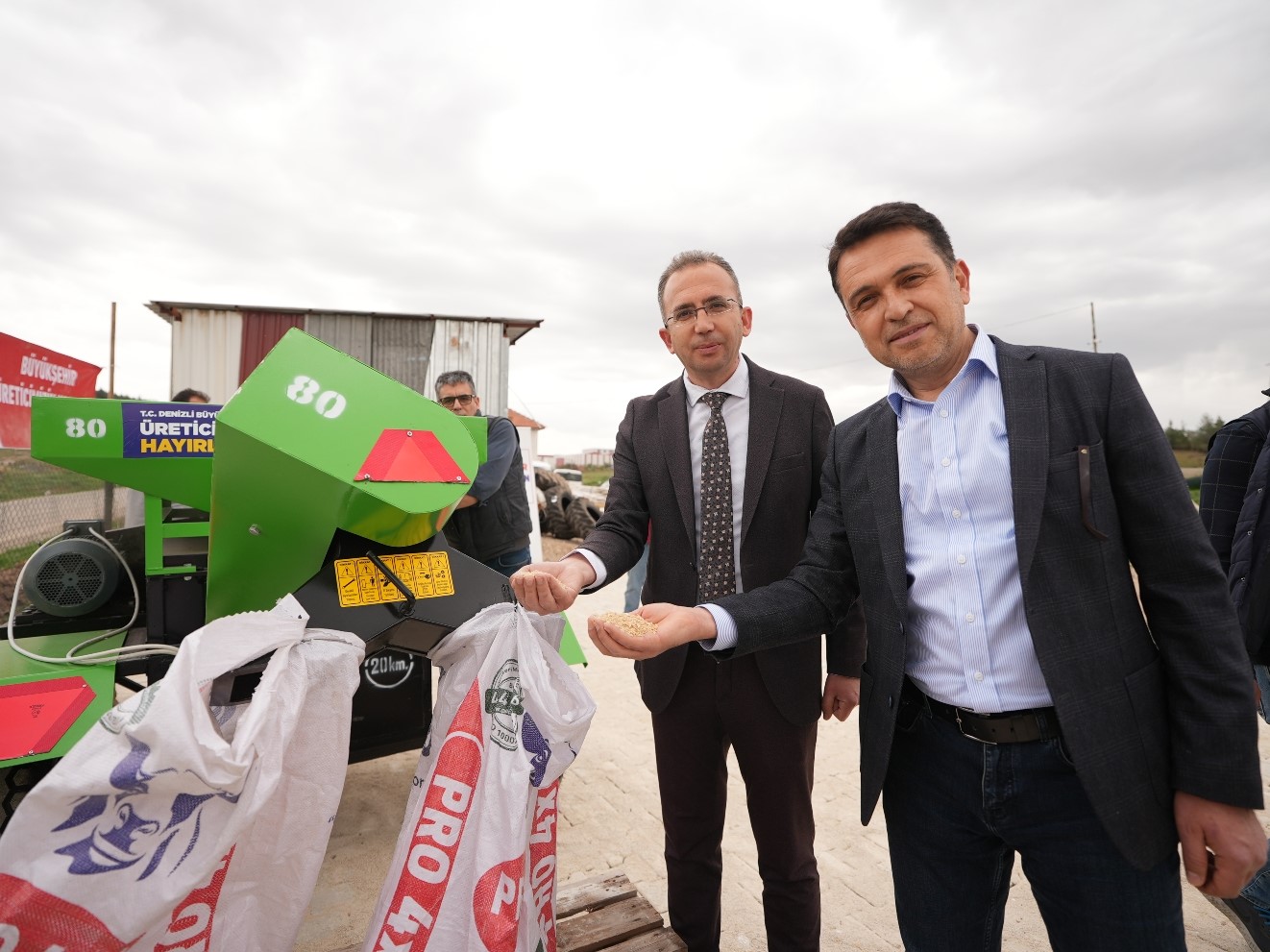 Denizli Büyükşehirden Bekilli’ye tarımsal makine desteği
