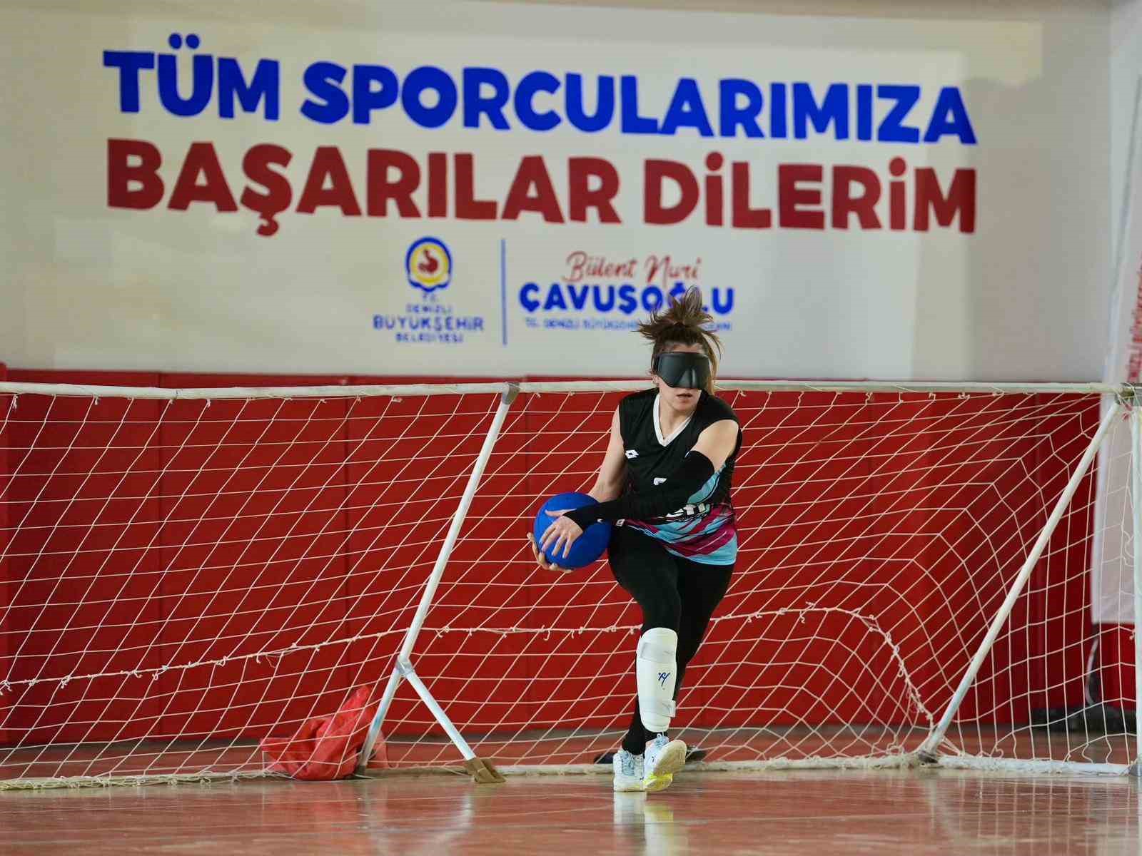 Denizli Büyükşehir’den görme engelli sporculara Braille alfabeli madalya
