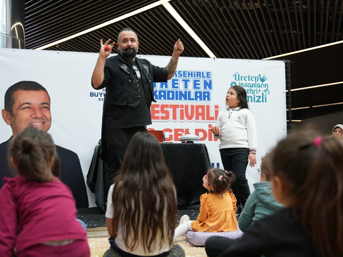 Denizli Büyükşehirle 3 gün dolu dolu festival
Denizli Büyükşehirle 3 gün dolu dolu festival