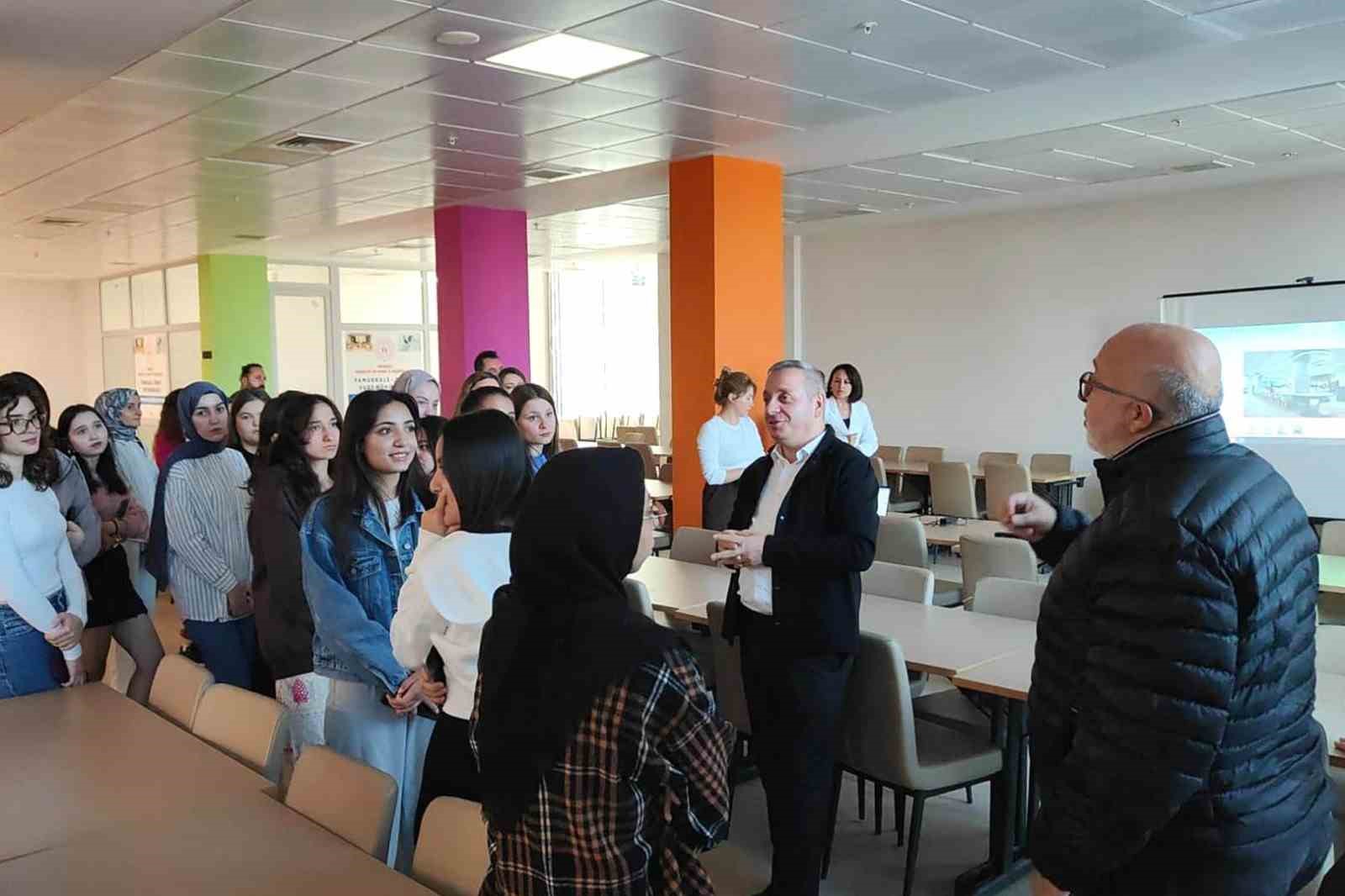 Denizli kız yurtlarında modern kafeterya konsepti
