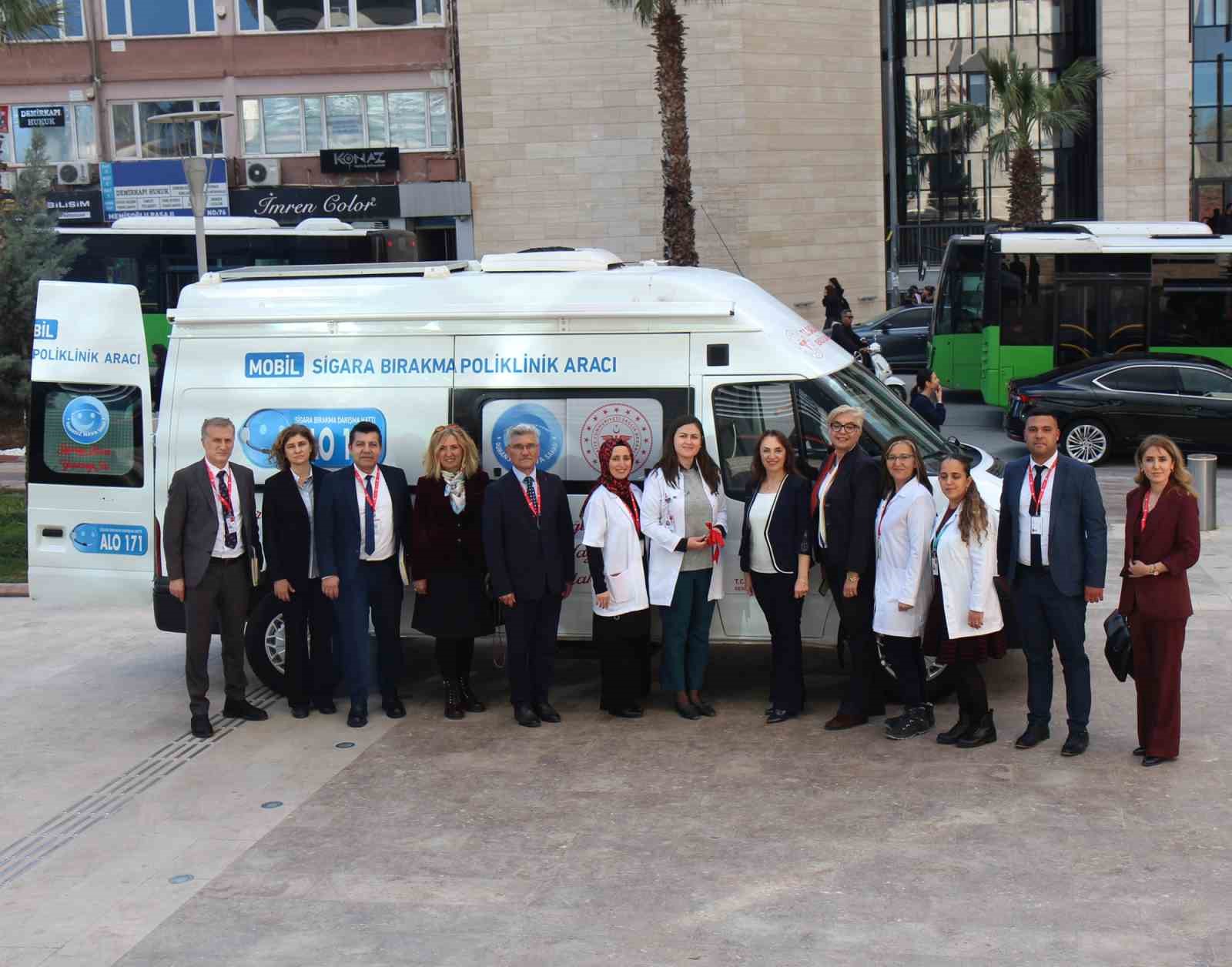 Denizli mobil araç sigarayla mücadeleye başladı
